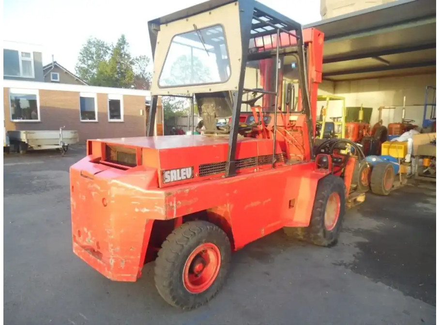 Salev semi ruw terrein truck  br 30 br 30